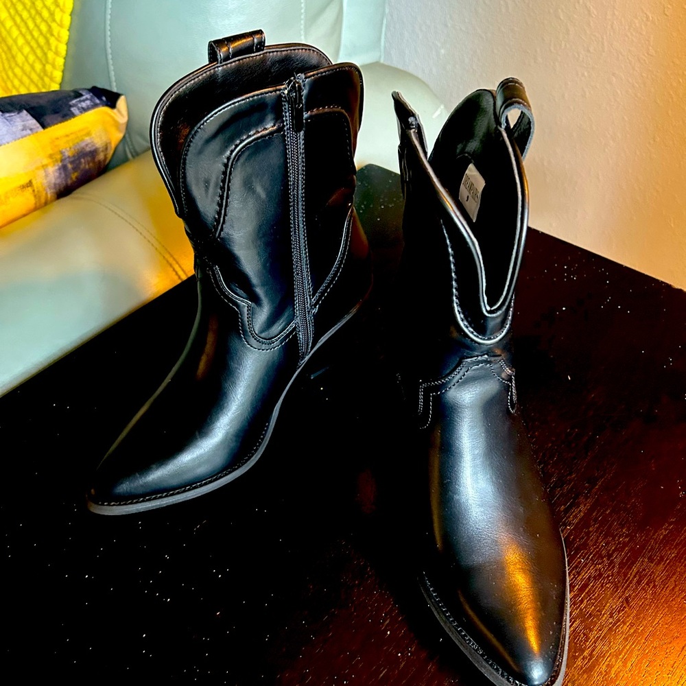 Black dream pair boots.